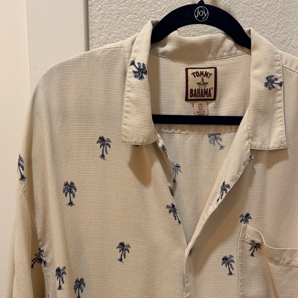 Tommy Bahama 100% silk Beige Palm Print Men's Shirt